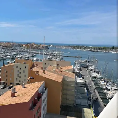شقة Centre Port,vue Panoramique,clim,balcon,wifi